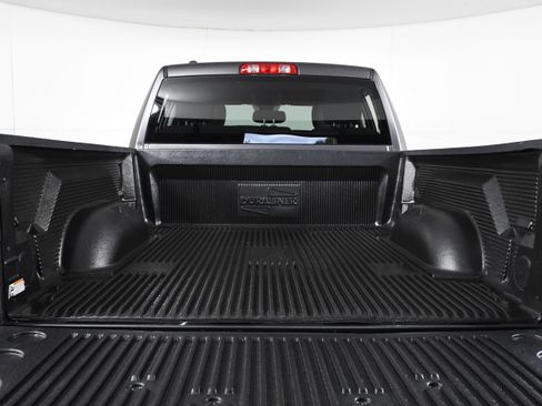 Used 2019 RAM 1500 Express w/ Express Value Package image 31