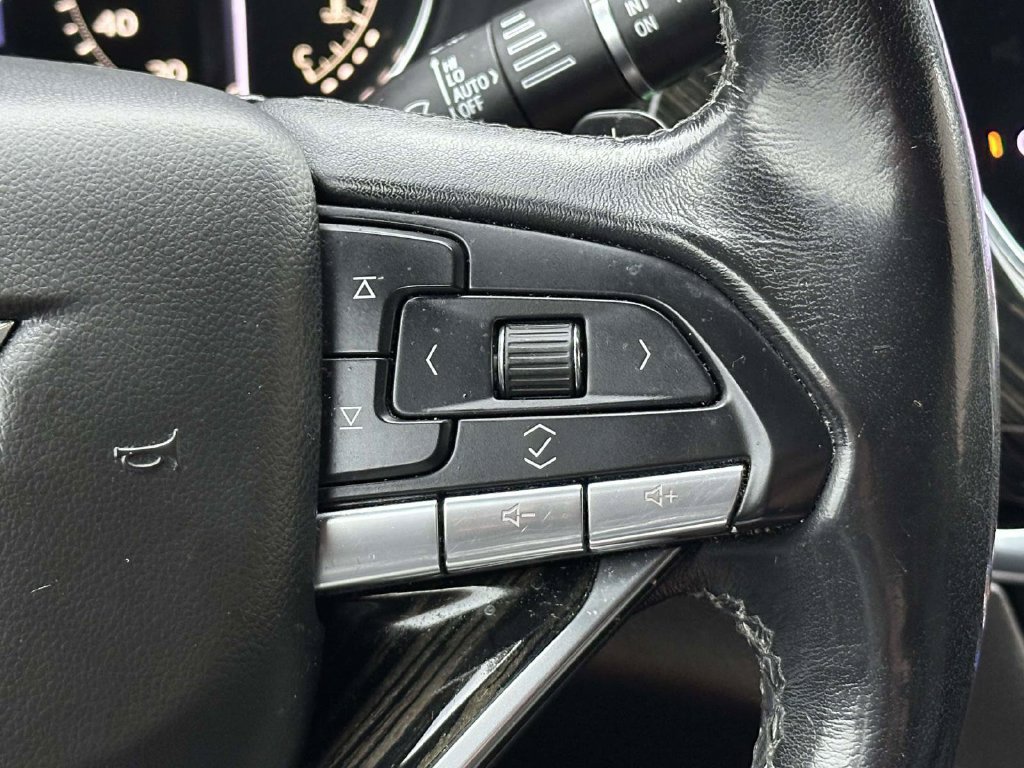 Used 2020 Cadillac XT6 Premium Luxury AWD/4WD image 23