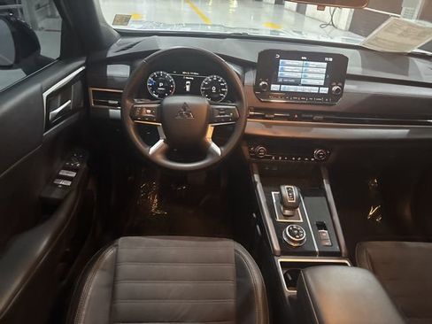 Used 2023 Mitsubishi Outlander Ralliart image 30