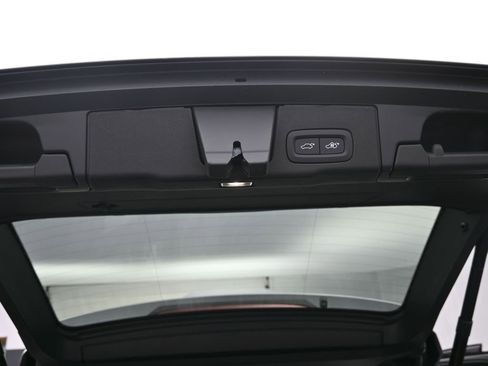 New 2026 Volvo XC60 B5 Plus w/ Protection Package Premier AWD/4WD image 31