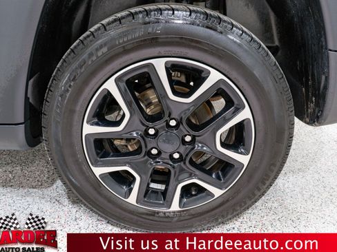 Used 2019 Jeep Compass Trailhawk w/ Cold Weather Group image 10