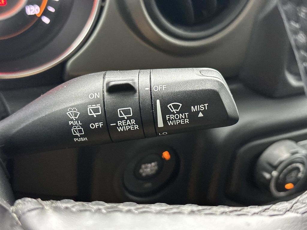 Used 2018 Jeep Wrangler Unlimited Sport S AWD/4WD image 23