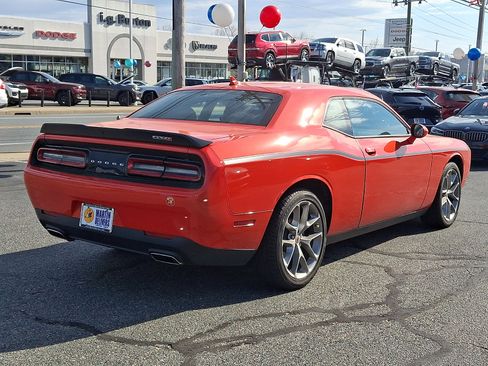 Used 2023 Dodge Challenger SXT w/ Plus Package image 4