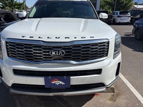 Used 2020 Kia Telluride S AWD/4WD image 3