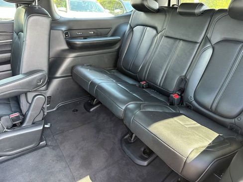 Used 2023 Jeep Wagoneer Series III w/ Convenience Group I image 14