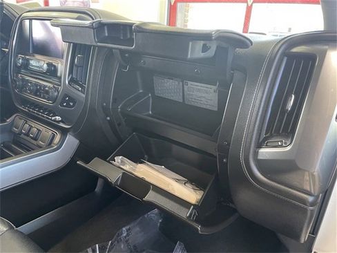 Used 2015 Chevrolet Silverado 2500 LTZ image 15