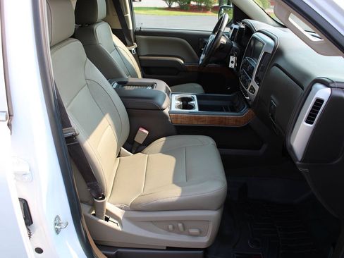 Used 2017 GMC Sierra 1500 SLT AWD/4WD image 35