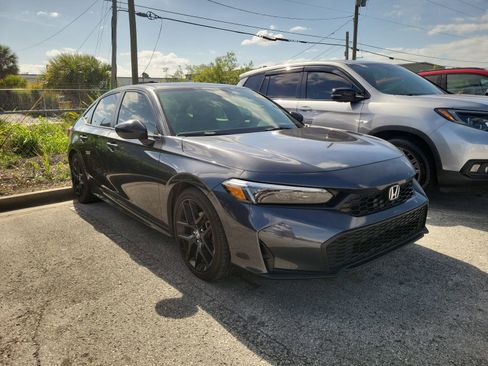 Used 2025 Honda Civic Sport image 3