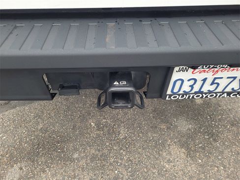 Used 2023 Ford Maverick XL image 6