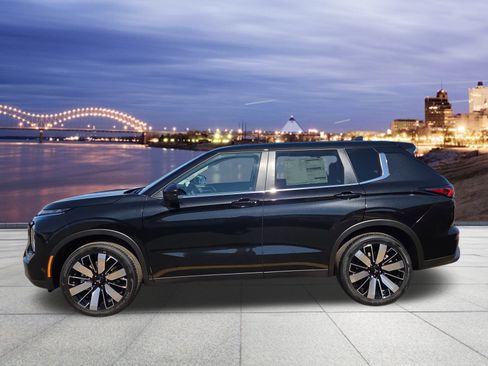 New 2026 Mitsubishi Outlander AWD image 2