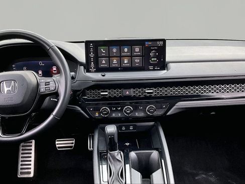 Used 2025 Honda Accord Sport image 10