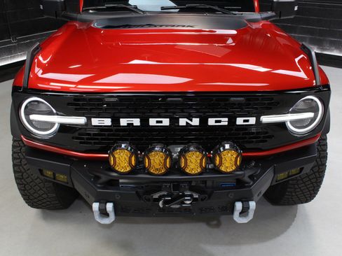 Used 2023 Ford Bronco Wildtrak AWD/4WD image 14