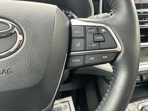 Used 2021 Toyota Highlander Limited AWD/4WD image 57