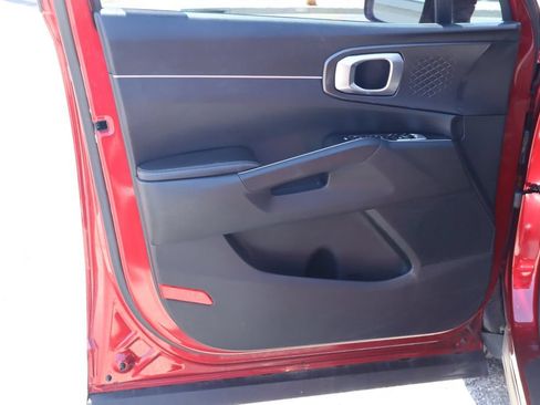 Used 2022 Kia Sorento S FWD image 18