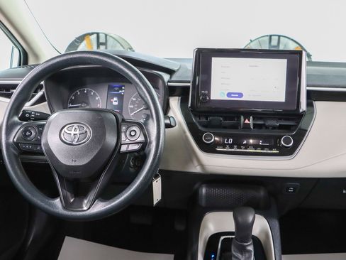 Used 2023 Toyota Corolla LE FWD image 17