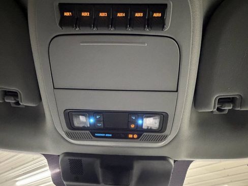 Used 2023 Ford F250 XLT w/ XLT Premium Package AWD/4WD image 29