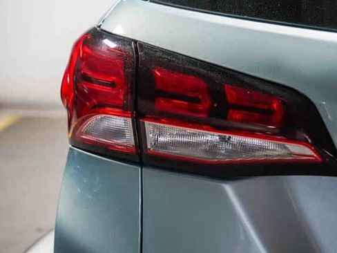 Used 2022 Chevrolet Equinox LT w/ LPO, Floor Liner Package image 11