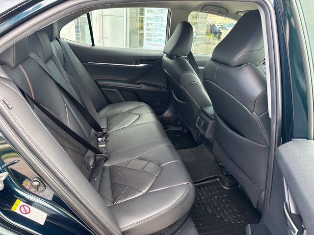 Used 2018 Toyota Camry XLE FWD image 29