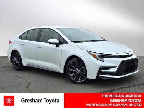 Certified 2026 Toyota Corolla SE w/ SE Package image 1