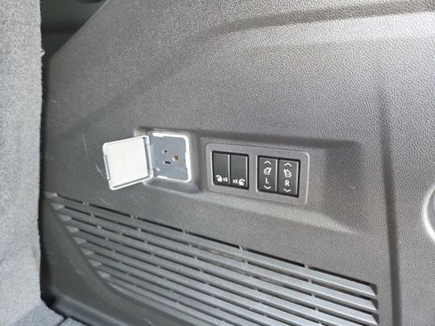 Used 2023 Chevrolet Tahoe High Country image 54