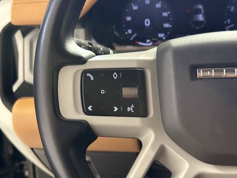Used 2023 Land Rover Defender 110 SE AWD/4WD image 31