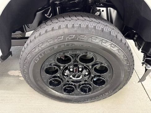 New 2026 Ford F350 Lariat w/ Black Appearance Package image 5