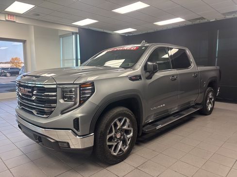 Used 2023 GMC Sierra 1500 SLT w/ SLT Premium Package image 7