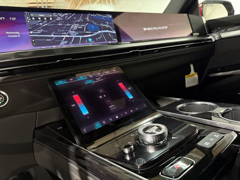 New 2025 Cadillac Escalade ESV Sport w/ Touring Package image 29