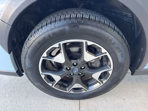 Used 2019 Subaru Crosstrek 2.0i Premium image 16