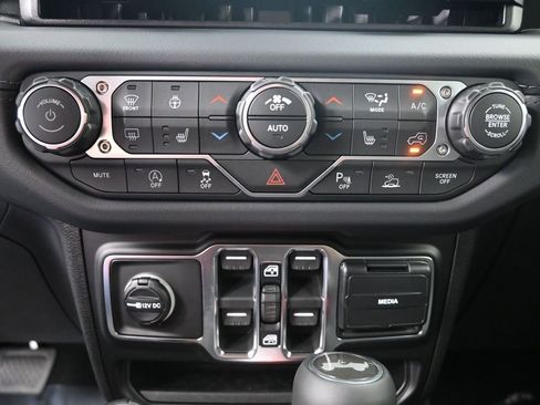 New 2026 Jeep Wrangler Unlimited Sahara image 20