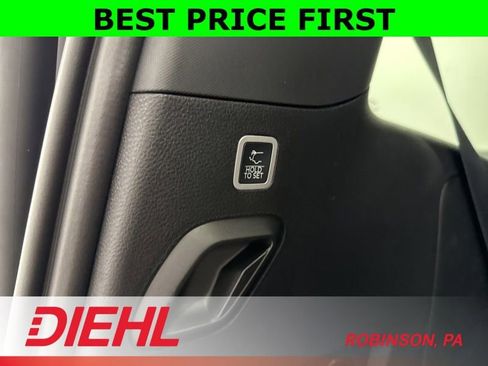 New 2026 Jeep Grand Wagoneer Limited image 12