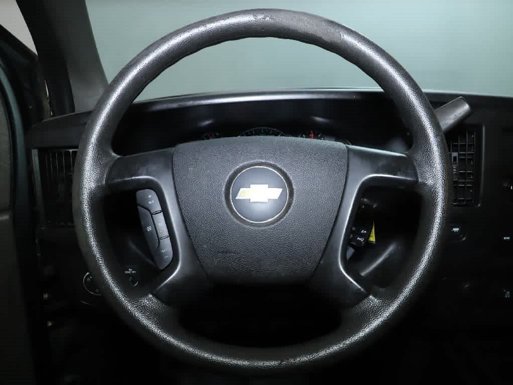 Used 2014 Chevrolet Express 2500 RWD image 18