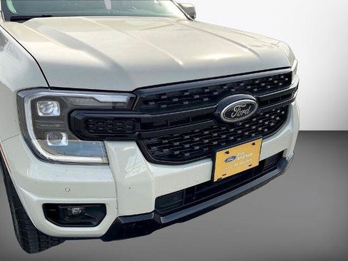 Certified 2025 Ford Ranger Lariat w/ Black Appearance Package AWD/4WD image 34
