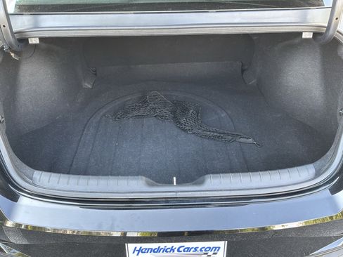 Used 2023 Hyundai Elantra SEL FWD image 23