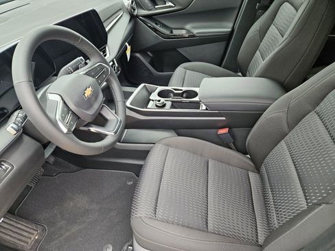New 2026 Chevrolet Equinox LT w/ Safety and Technology Package FWD image 15