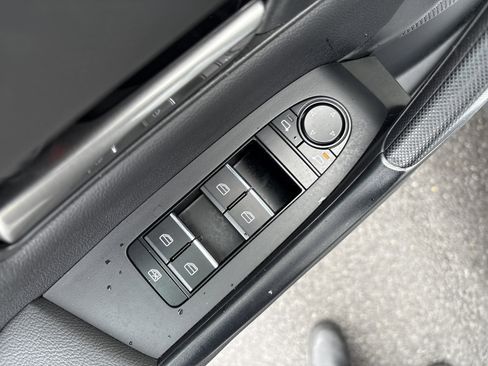 Used 2025 MAZDA CX-50 AWD 2.5 S w/ Premium Package image 16