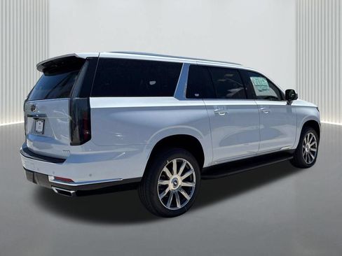 New 2026 Cadillac Escalade ESV 4WD image 5