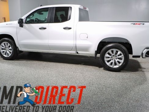 Used 2024 Chevrolet Silverado 1500 Custom AWD/4WD image 10