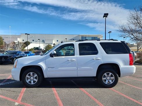 Used 2011 GMC Yukon SLE w/ Suspension Package, Off-Road image 2