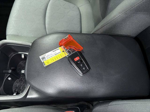 Certified 2025 Toyota RAV4 XLE AWD/4WD image 31