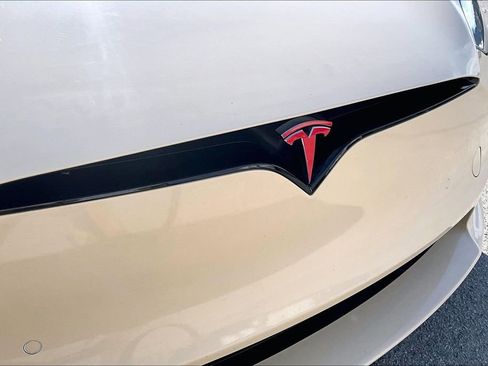 Used 2022 Tesla Model S Base image 29