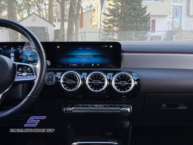 Used 2023 Mercedes-Benz CLA 250 4MATIC image 21