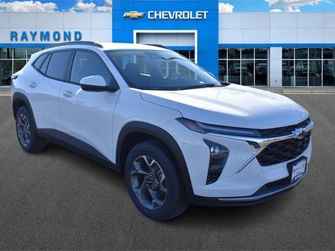 New 2026 Chevrolet Trax LT w/ LPO, Blackout Package image 11