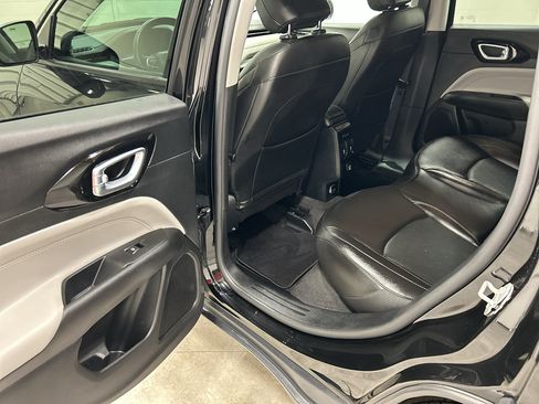 Used 2022 Jeep Compass Limited AWD/4WD image 23