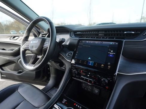 Used 2021 Jeep Grand Cherokee L Limited image 36