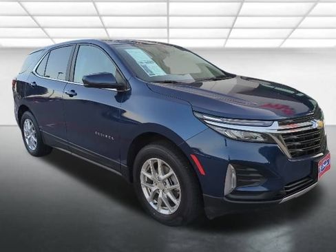 Used 2023 Chevrolet Equinox LT image 1