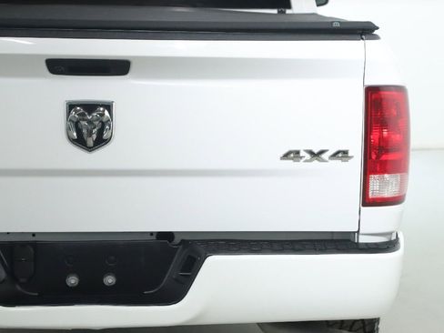 Used 2019 RAM 1500 Express image 44