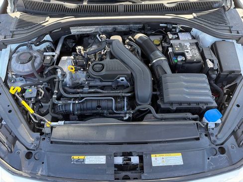 Used 2025 Volkswagen Jetta SE FWD image 29