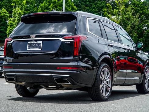 Used 2024 Cadillac XT6 Premium Luxury FWD image 13