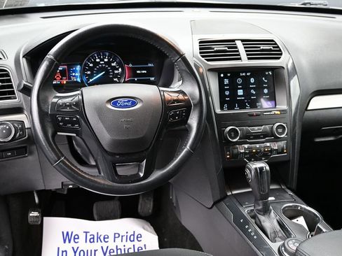 Used 2018 Ford Explorer XLT w/ Equipment Group 201A image 31